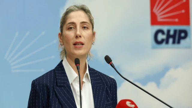 Gülşah Deniz Atalar: "Devlet Tiyatroları hiç bir dönem bu kadar yıpratılmamıştı"