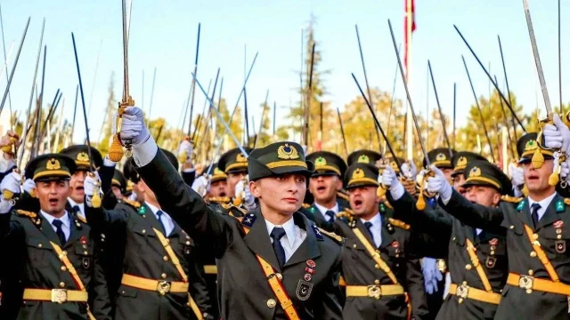 MSB'den teğmenlerin yeminine ilişkin açıklama: Olay her yönüyle incelenmektedir