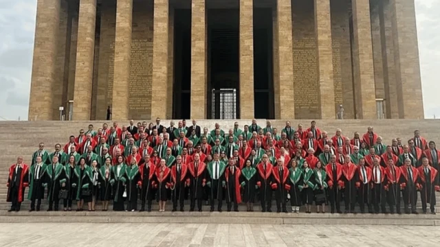 Yargıtay heyeti adli yıl açılışı nedeniyle Anıtkabir'i ziyaret etti