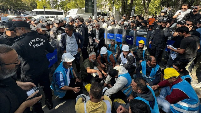 Bakanlığa yürümek isteyen Fernas işçilerine polis müdahalesi