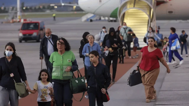 Lübnan’dan tahliyeler için bugün bir uçak seferi planlanıyor