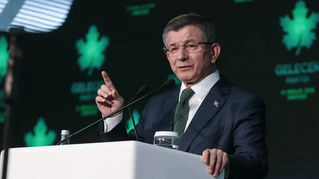 Ahmet Davutoğlu, teğmenlerin ihraç istemine destek verdi