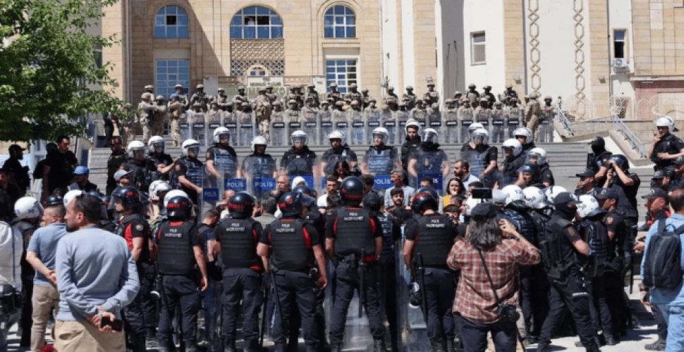 DEM Parti’den kayyum atamalarına itiraz başvurusu