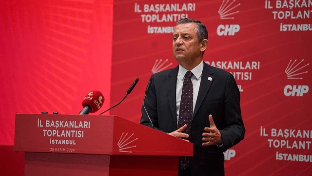 Özgür Özel: Birileri CHP'nin içinde karışıklık çıkarmak için elinden geleni yapıyor