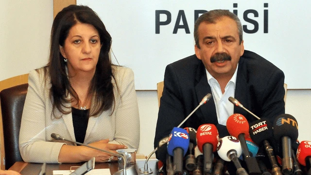 DEM Parti heyeti İmralı görüşmesi sonrası Öcalan'ın mesajını paylaştı