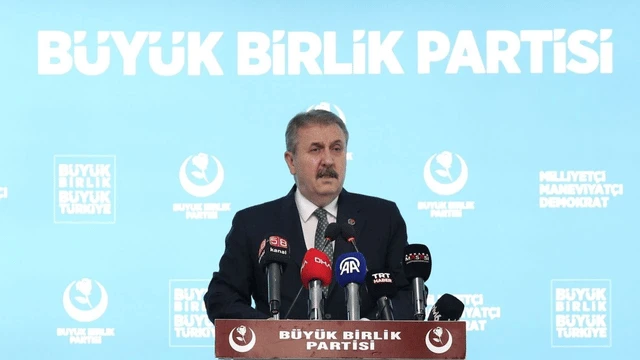 Mustafa Destici: "Asgari ücret kararı düzeltilmeli, 25 bin liranın üzerine çıkarılmalı"