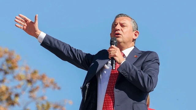 Özgür Özel: "2025 yılı çok daha büyük bir mücadelenin yılı olacaktır"