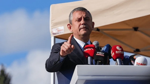 Özgür Özel’den Erdoğan’a: "Fesli Deli Kadir'in mi Atatürk'ün mü tarafındasınız?"