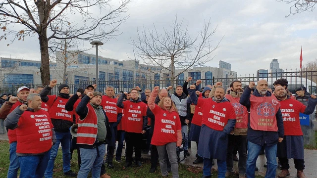 Polonez işçileri, Anadolu Adliyesi önüne yürüdü: "Bize destek olması gereken devlet, önümüze barikat kurdu"