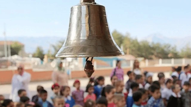 20 milyon öğrenci karne alarak yarıyıl tatiline girdi