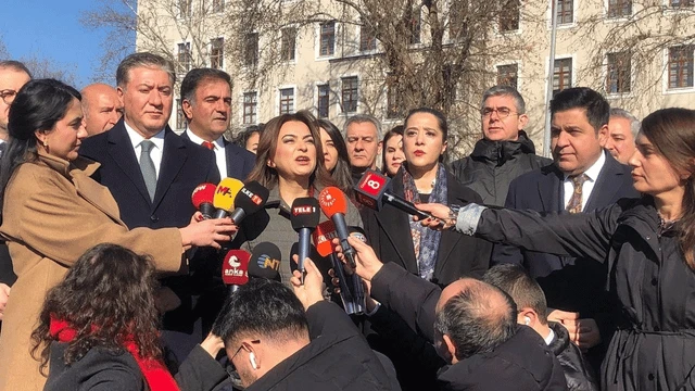 CHP, DEM Parti ve Yeni Yol Grubu'ndan İçişleri Bakanlığı önünde ‘kayyum’ protestosu