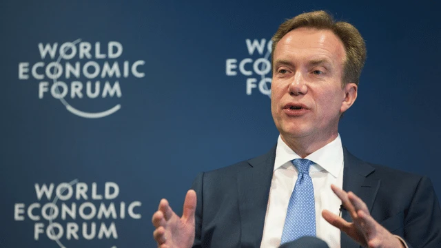 Dünya Ekonomik Forumu şefi Brende: Dünya düzenleri arasında sıkıştık