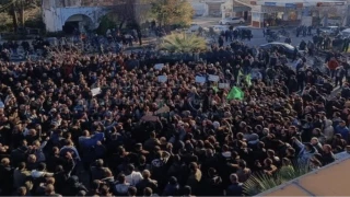 SOHR'dan Suriye iddiası: “Suriye’deki Aleviler, HTŞ yönetiminin yargısız infazlarını protesto etmek için sokağa çıktı”