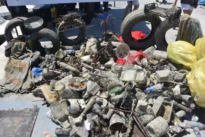 Bodrum’da deniz tabanı temizliğinde 15 ton atık toplandı