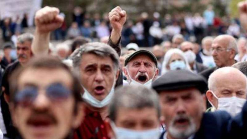 Emekliler isyanda, Ankara’da topladılar!