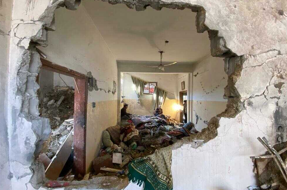 İsrail, Refah’ta bir evi bombaladı
