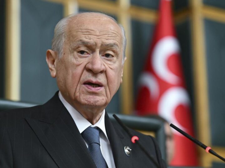 Devlet Bahçeli: “Anayasa Mahkemesi, HDP’nin kapatma davasını niçin sürekli ertelemektedir?”