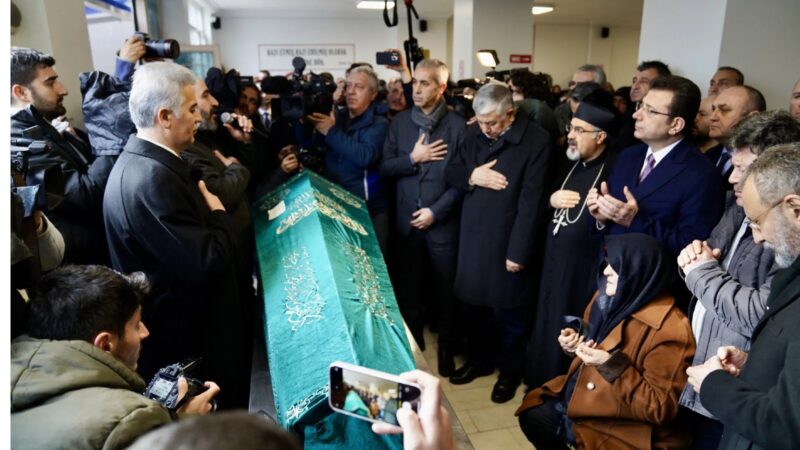 Ekrem İmamoğlu kilise saldırısında hayatını kaybeden Tuncer Murat Cihan’ın cenaze törenine katıldı