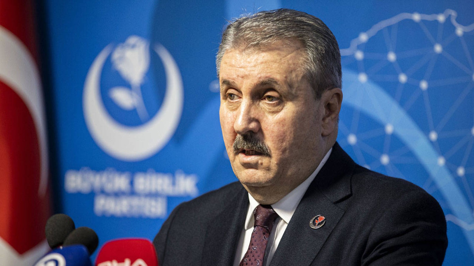 BBP Genel Başkanı Mustafa Destici, emeklilere zam istedi