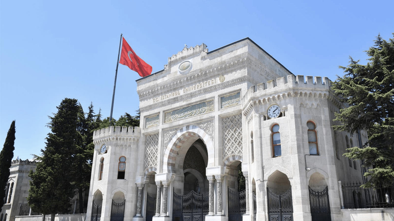 İstanbul Üniversitesi’nin ziyarete açılmasına tepkiler büyüyor