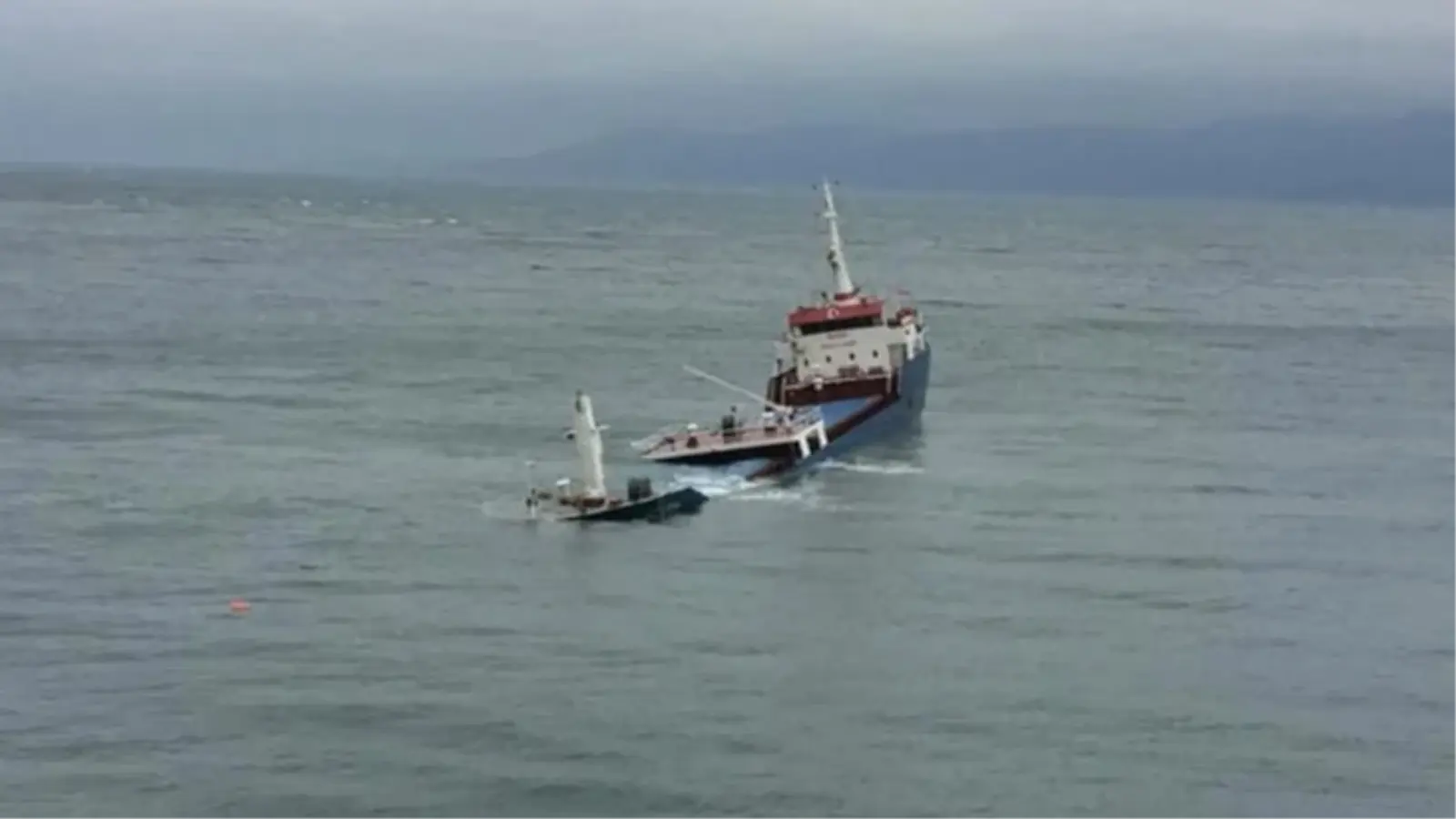 Marmara Denizi’nde kargo gemisi battı