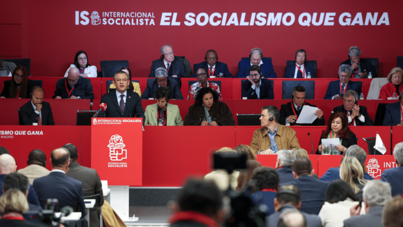 Özgür Özel, Sosyalist Enternasyonal Konsey Toplantısı’nda
