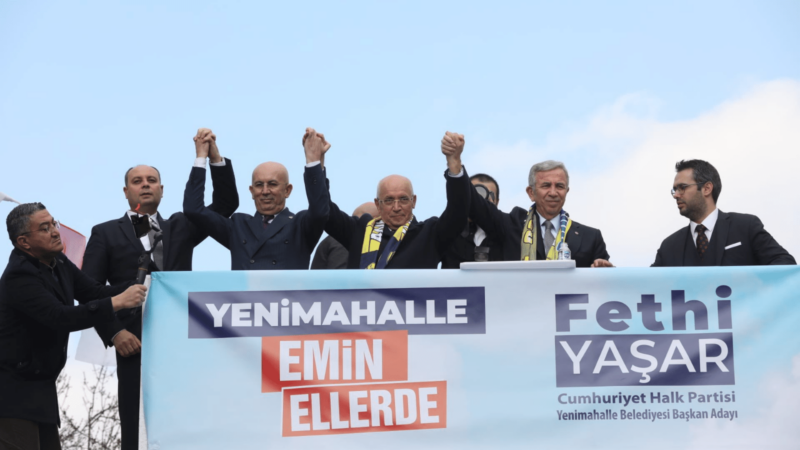 Mansur Yavaş ve Fethi Yaşar Yenimahalle Seçim Koordinasyon Merkezi’ni açtı
