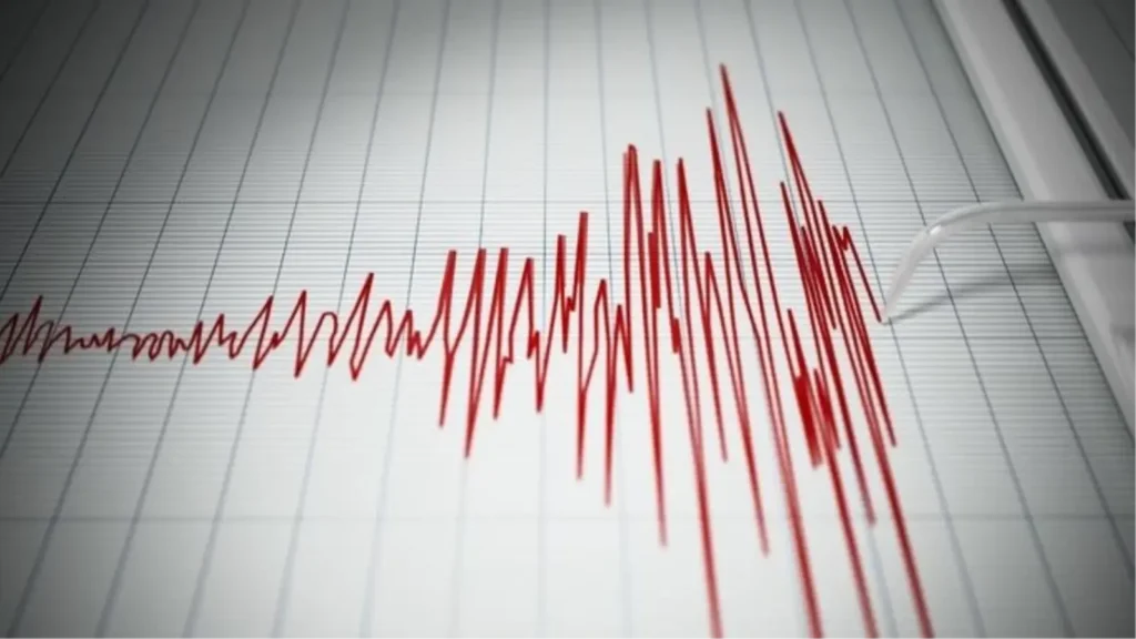 AFAD, Çanakkale'nin Biga ilçesinde 4,6 büyüklüğünde bir depremin meydana geldiğini duyurdu. Sarsıntı 7 kilometre derinlikte gerçekleşti.