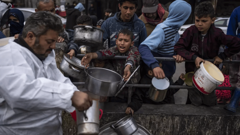 ABD’den Gazze’ye havadan yiyecek yardımı