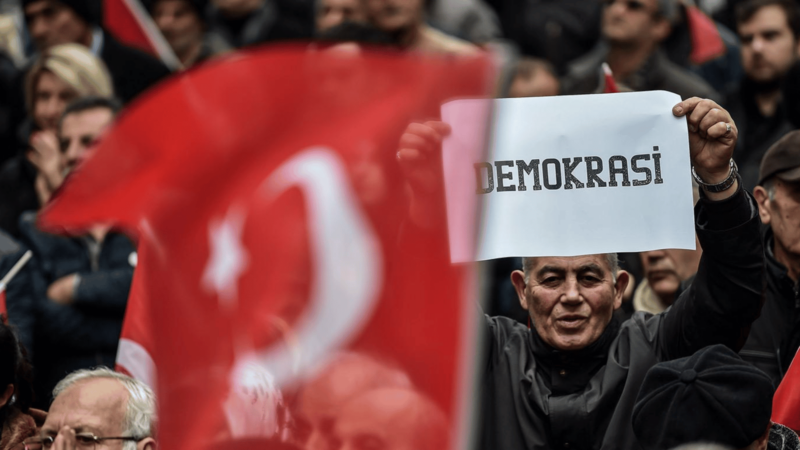 Türkiye’nin demokratikleşme paradoksu ve siyasal normalleşme arayışları