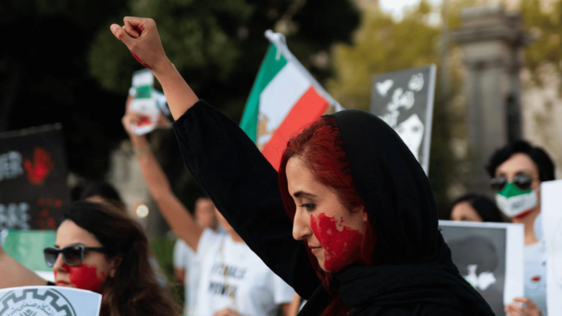 İran rejimi kadınlara yeniden savaş açtı