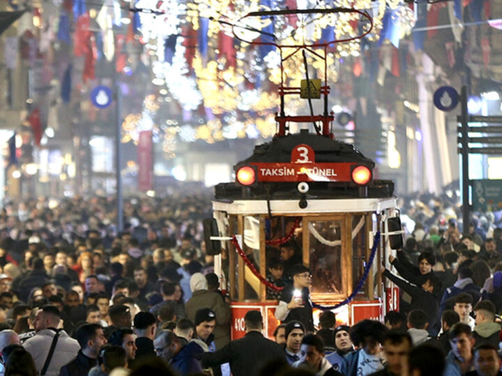 İstanbulluların üç büyük sorunu: Ulaşım, mülteciler ve ekonomi