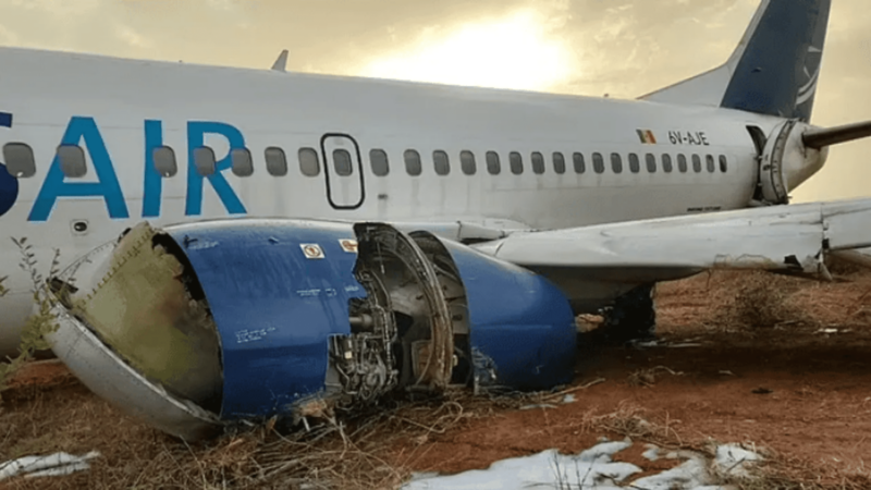 Senegal’de Boeing 737 uçağı kalkış sırasında düştü