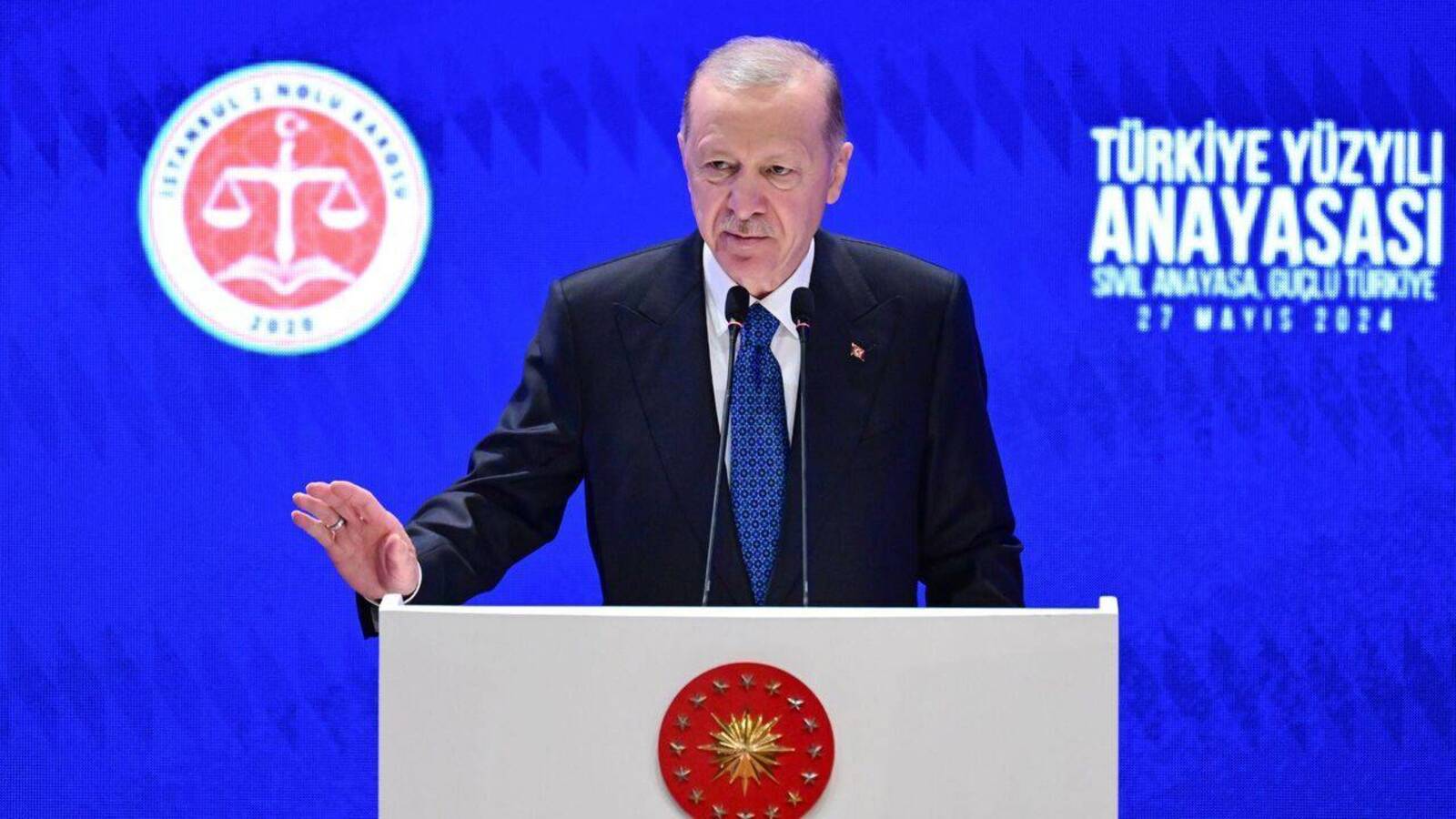 Cumhurbaşkanı Erdoğan: Darbe anayasasıyla devam edemeyiz