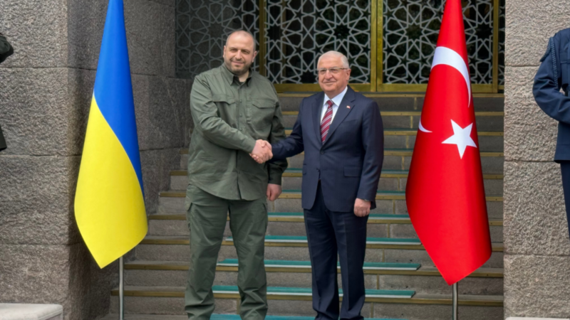 Milli Savunma Bakanı Güler, Ukraynalı mevkidaşı Umerov ile görüştü