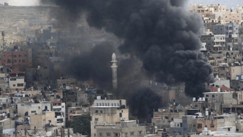 İsrail, Gazze’deki kamplara saldırdı: 15 kişi hayatını kaybetti