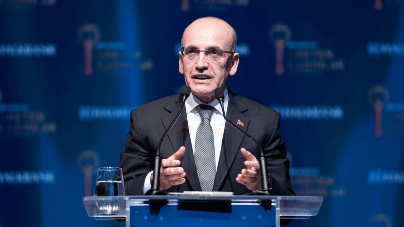 Bakan Mehmet Şimşek: “Türkiye’de asgari ücret düşük değil”