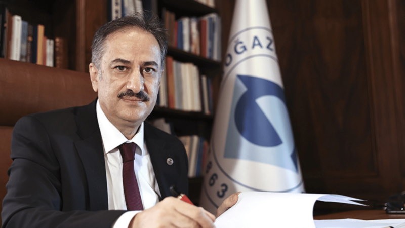Boğaziçi Üniversitesi Rektörü Naci İnci, Turkcell yönetimine atandı