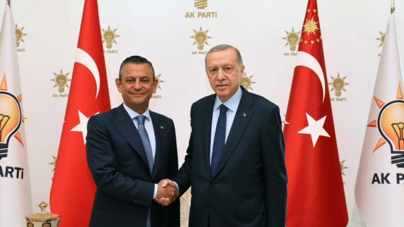 Recep Tayyip Erdoğan ve Özgür Özel görüşmesi sona erdi