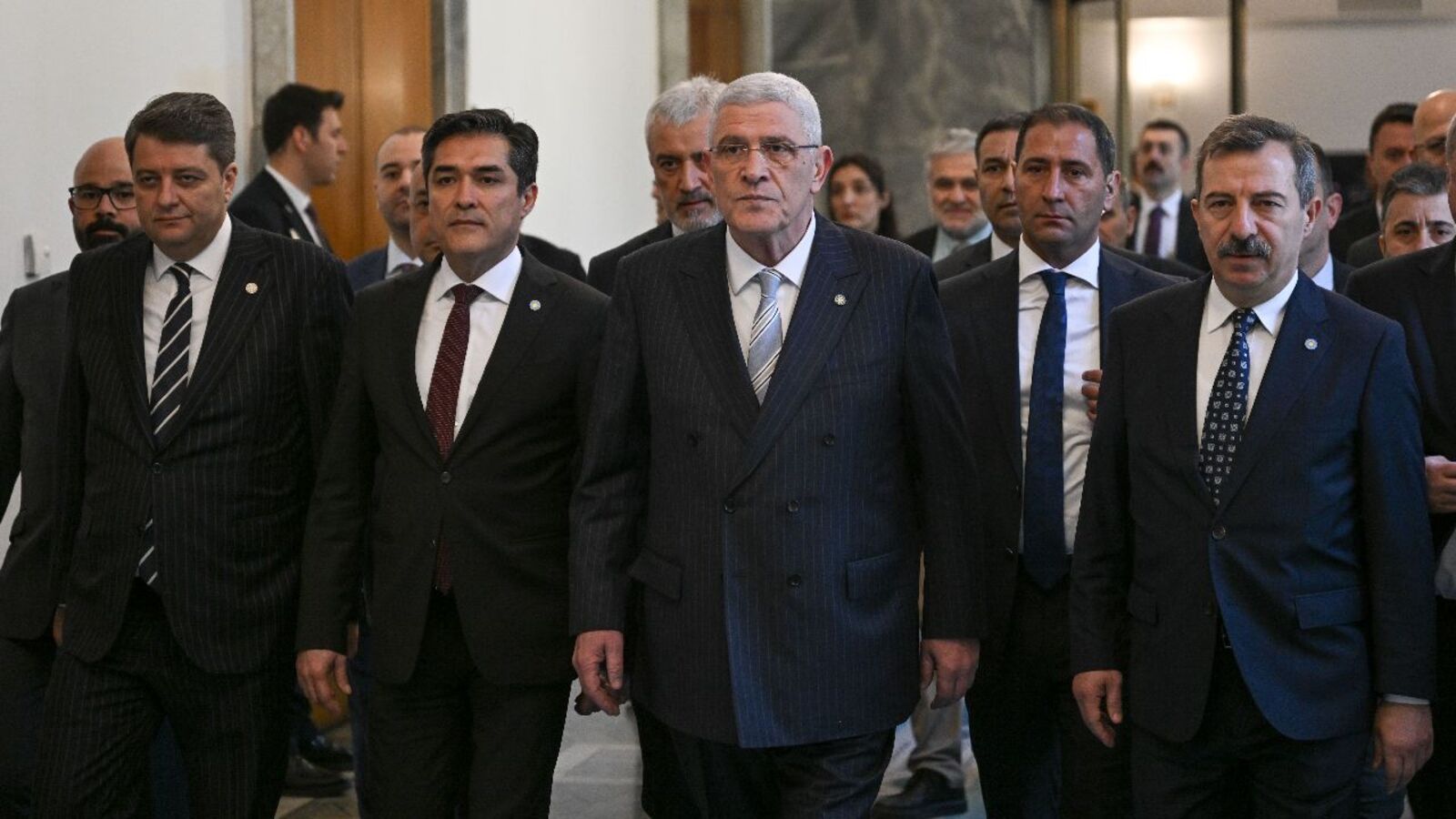 AK Parti heyeti Müsavat Dervişoğlu’nu ziyaret etti