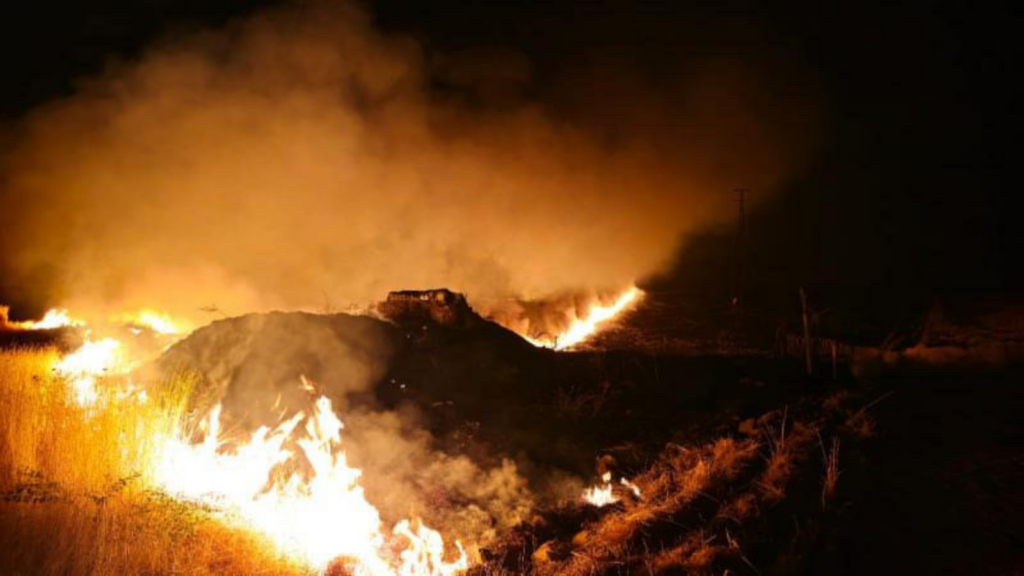 Şırnak'ın Suriye sınırında anız yangını: 7 köy etkilendi