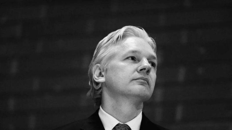 Julian Assange artık özgür ama yargılanması, basın özgürlüğünün ne kadar kırılgan olduğunun göstergesi
