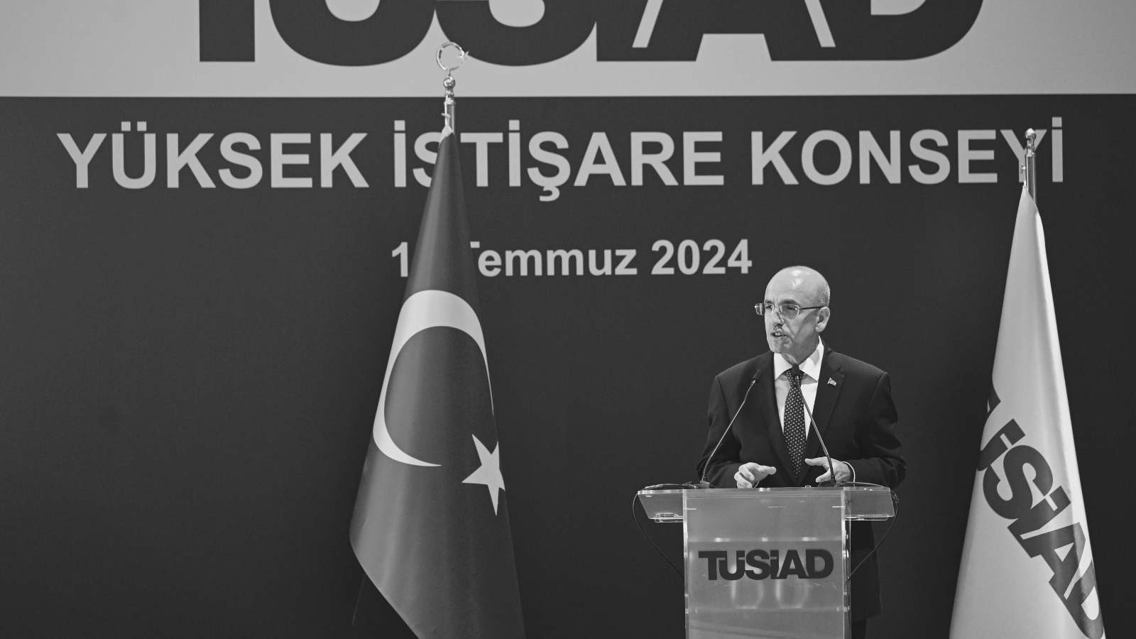 Enflasyon armut misali düşerken Mehmet Şimşek’ten eleştiri dersi de alacağız