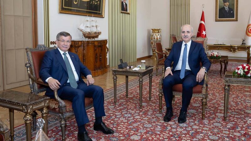 Numan Kurtulmuş’tan Ahmet Davutoğlu’na “anayasa” ziyareti